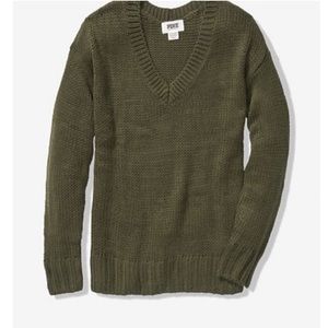 NIP. BOYFRIEND SWEATER OLIVE MEDIUM